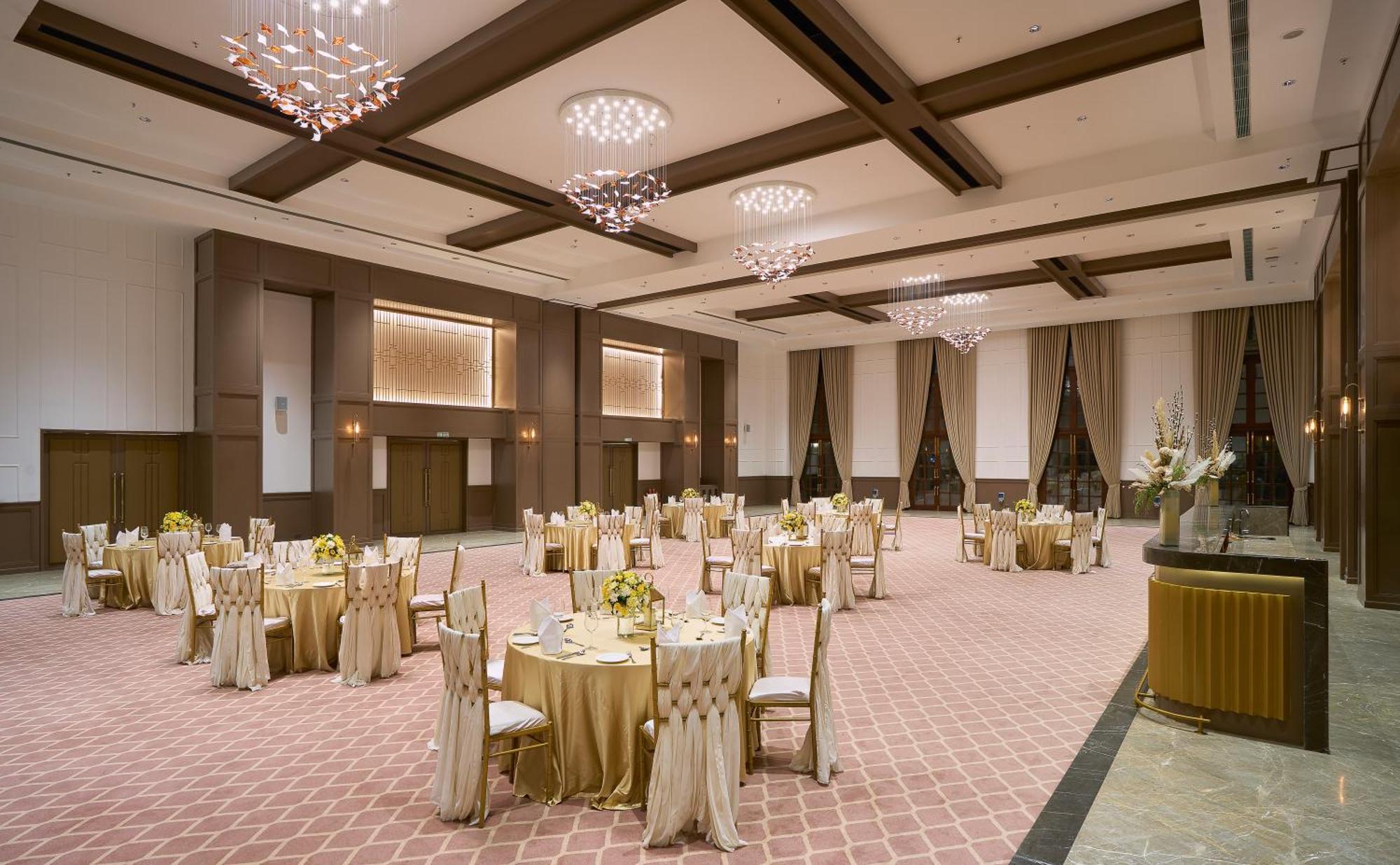 Готель Dlf Club 5 Ґурґаон Екстер'єр фото