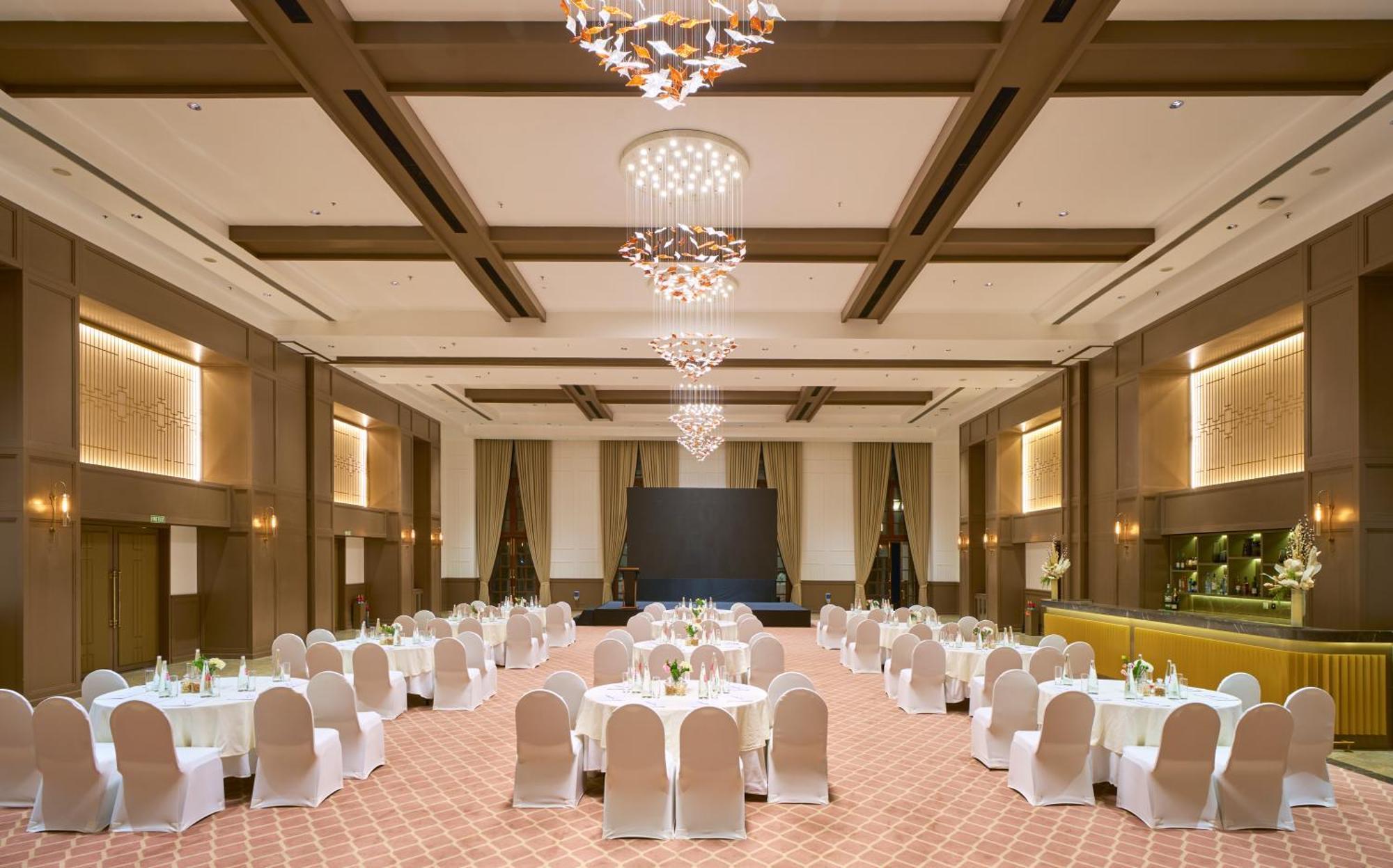 Готель Dlf Club 5 Ґурґаон Екстер'єр фото