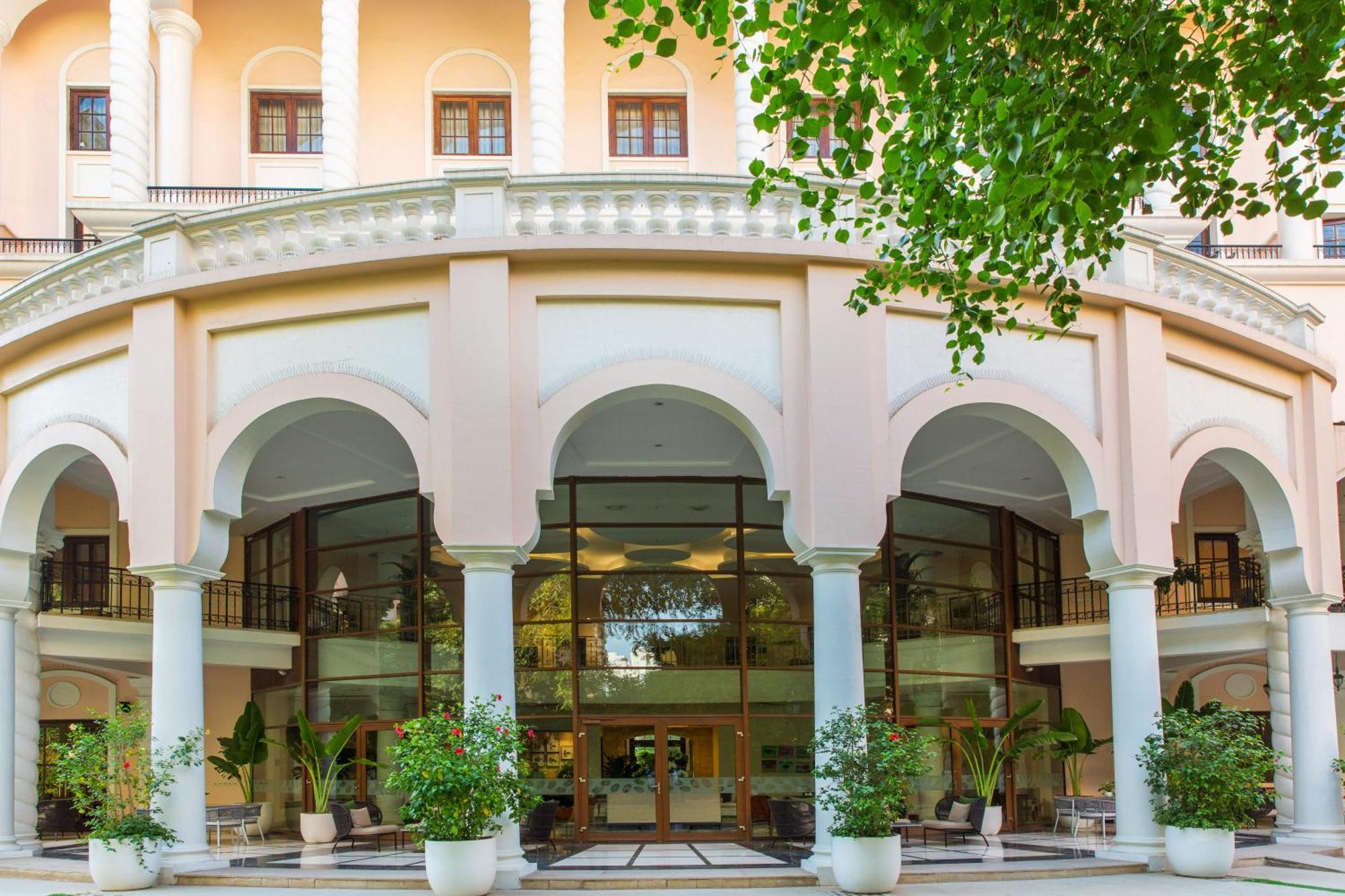 Готель Dlf Club 5 Ґурґаон Екстер'єр фото